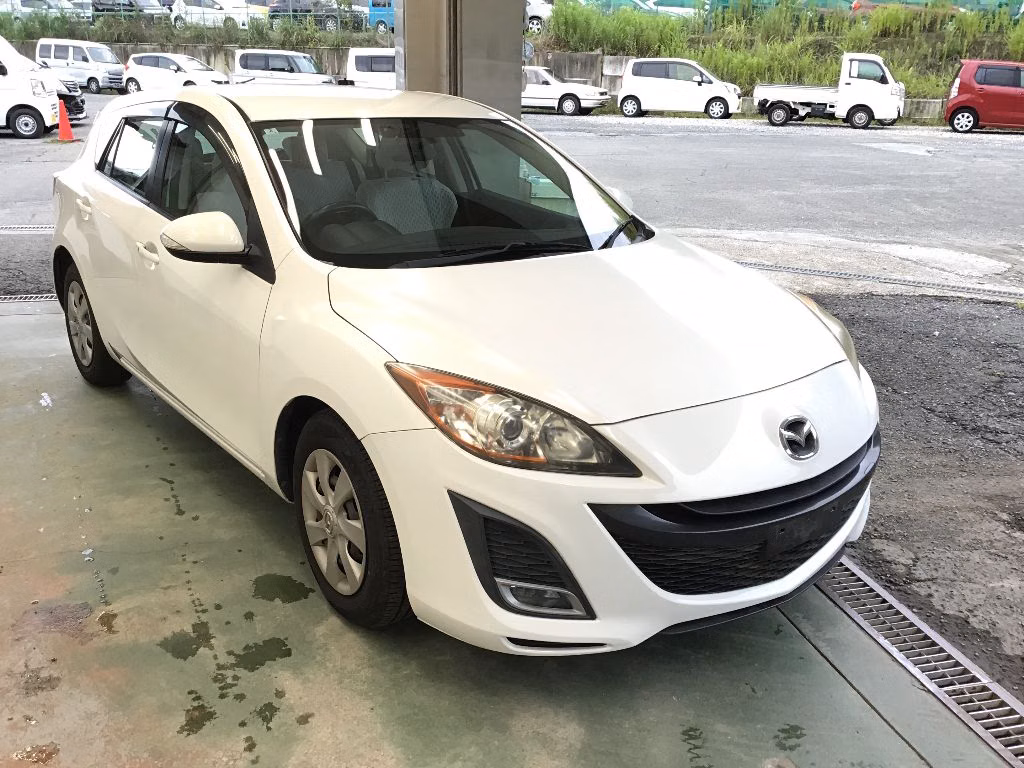 MAZDA AXELA