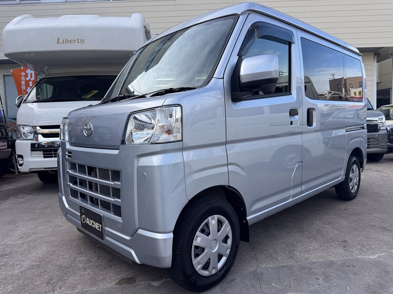 TOYOTA PIXIS VAN