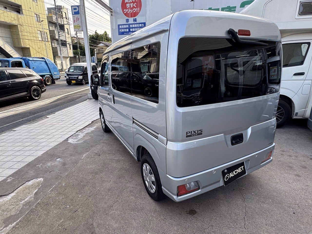 TOYOTA PIXIS VAN