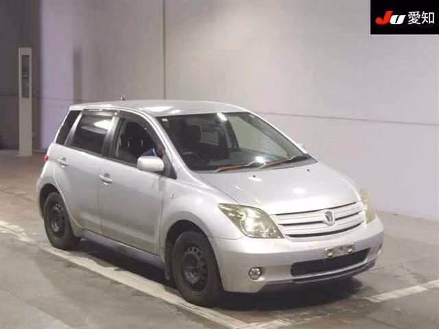 TOYOTA IST