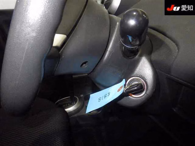 TOYOTA IST