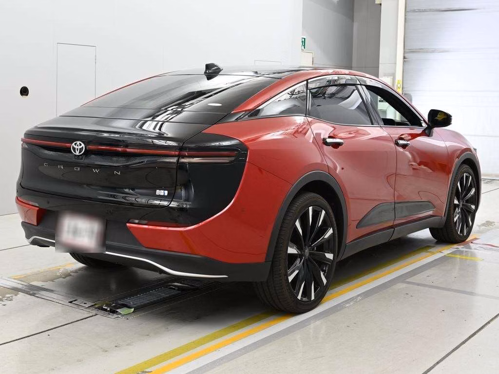 TOYOTA CROWN
