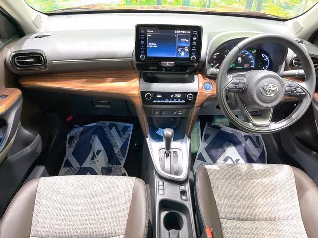 TOYOTA YARIS CROSS