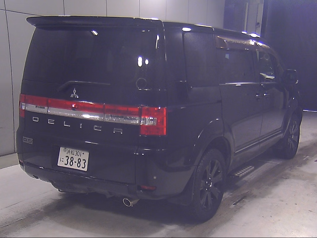 MITSUBISHI DELICA D:5