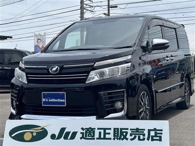 TOYOTA VOXY