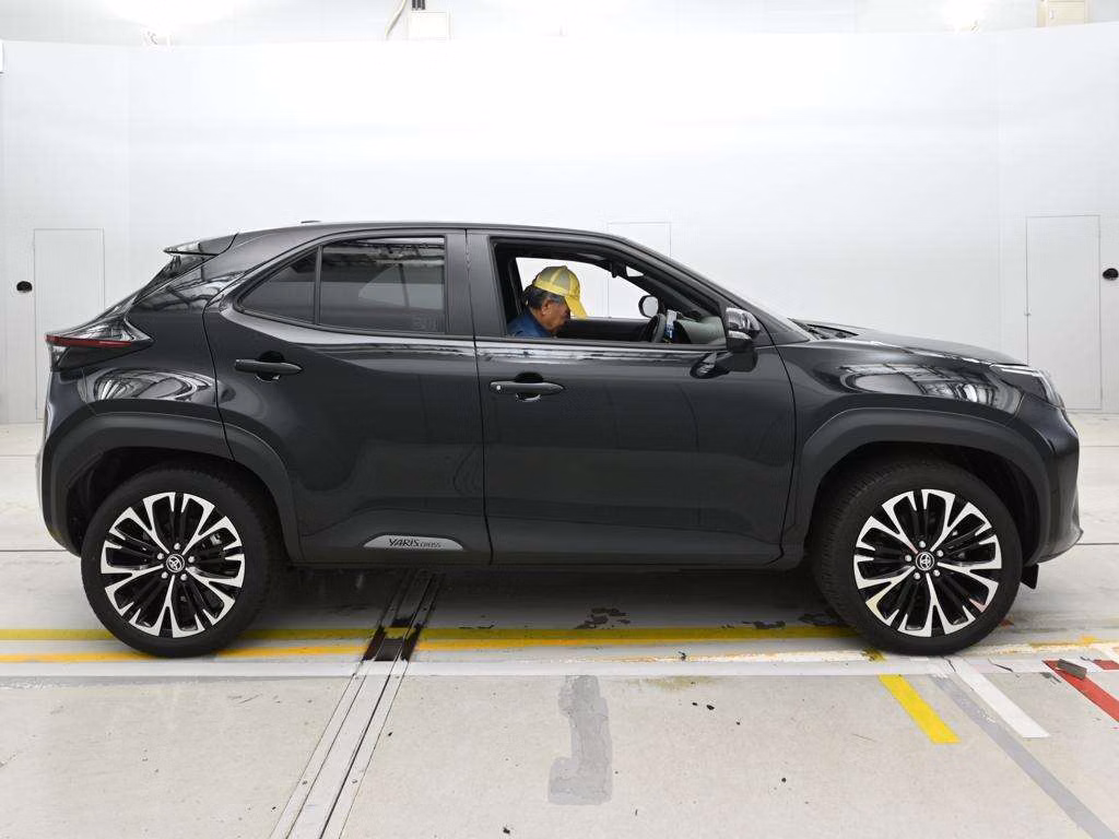 TOYOTA YARIS CROSS