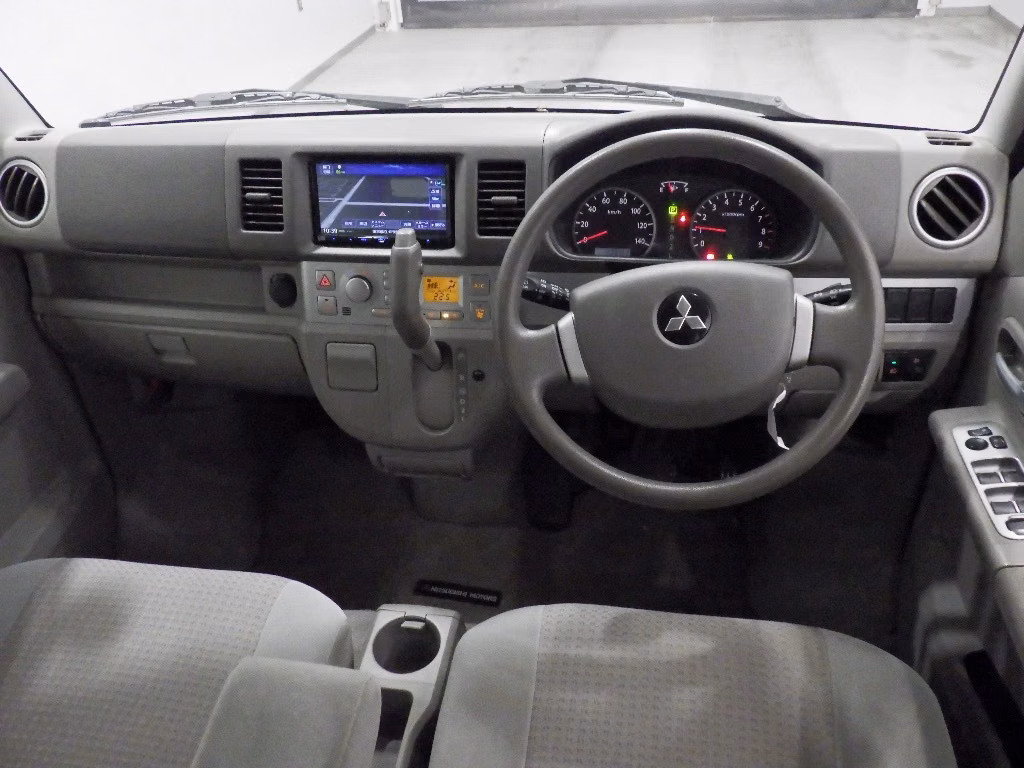 MITSUBISHI TOWN BOX