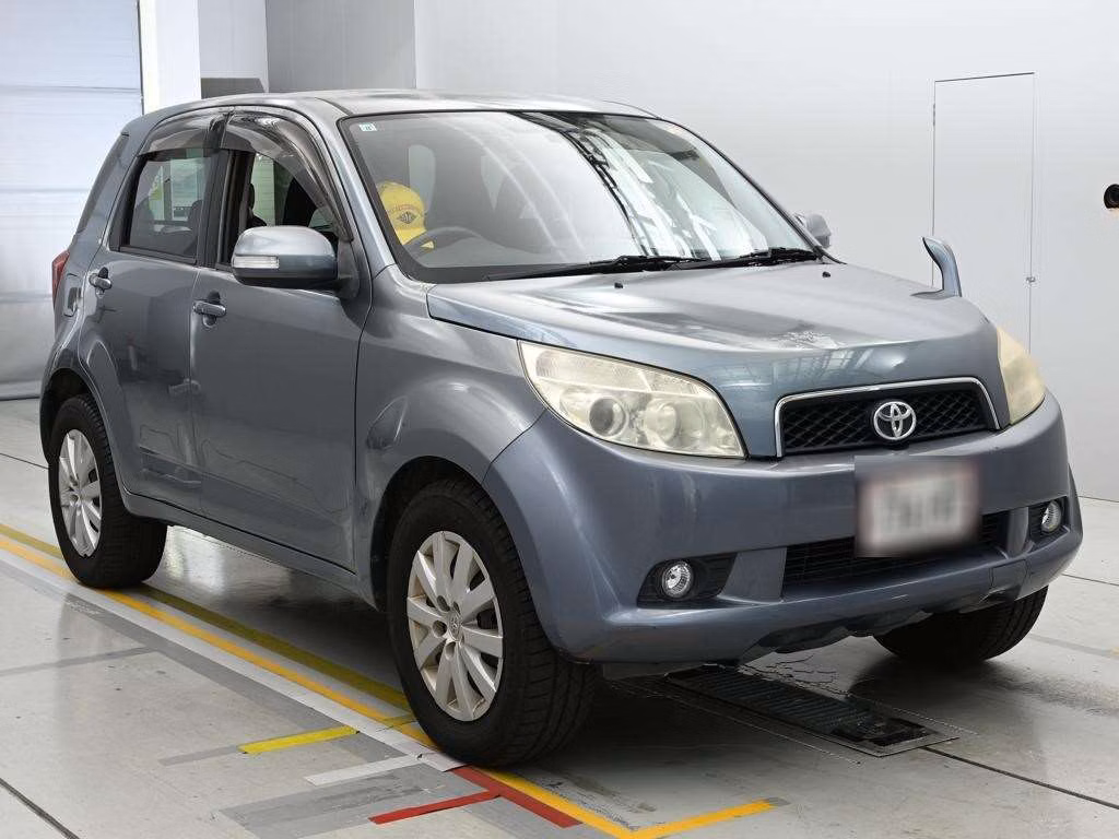 TOYOTA RUSH