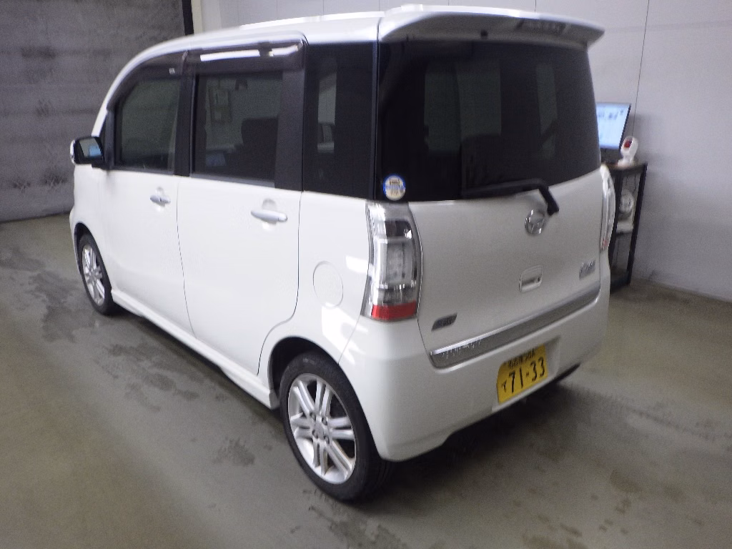 DAIHATSU TANTO EXE