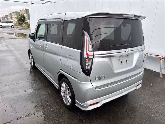 MITSUBISHI DELICA D:2