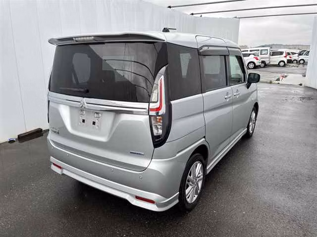 MITSUBISHI DELICA D:2