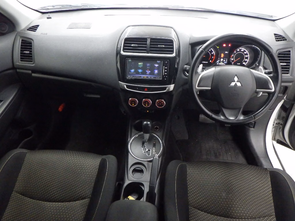 MITSUBISHI RVR