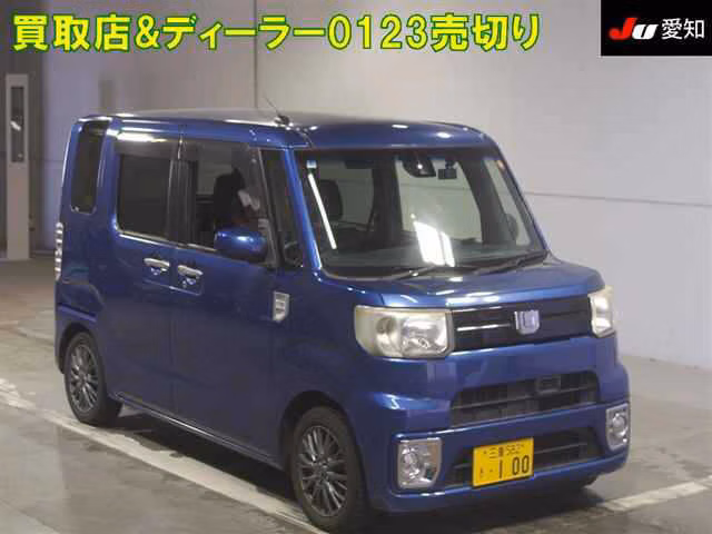 DAIHATSU WAKE