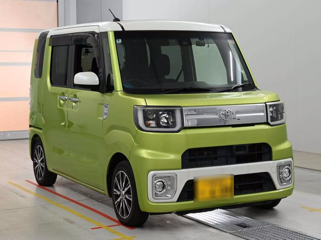 TOYOTA PIXIS MEGA