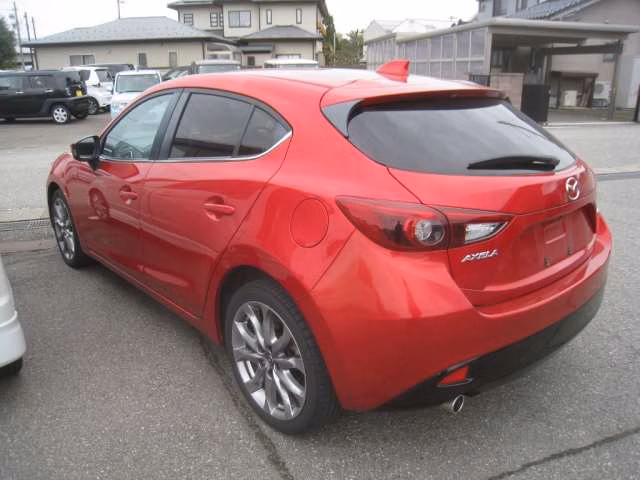 MAZDA AXELA