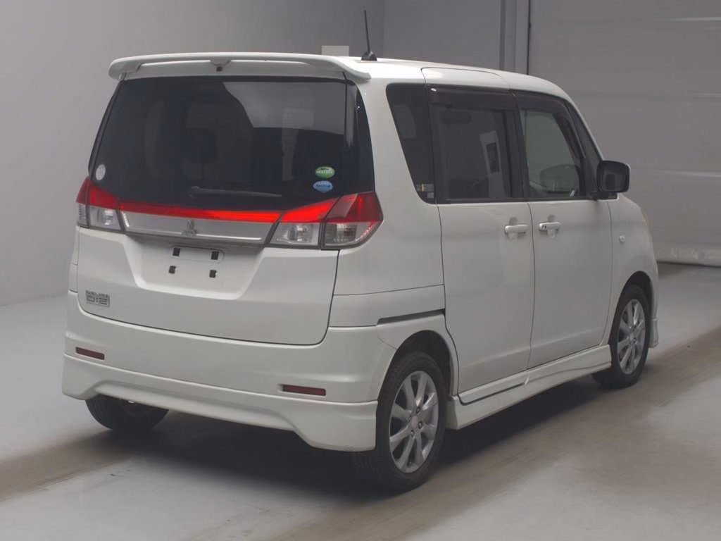 MITSUBISHI DELICA D:2