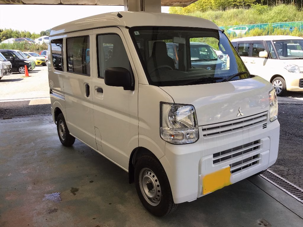 MITSUBISHI MINICAB
