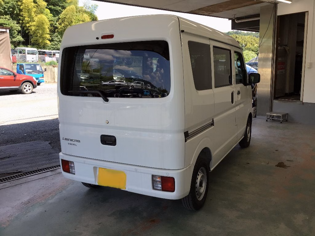 MITSUBISHI MINICAB