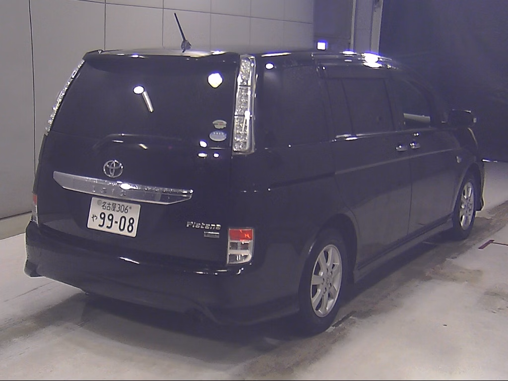 TOYOTA ISIS