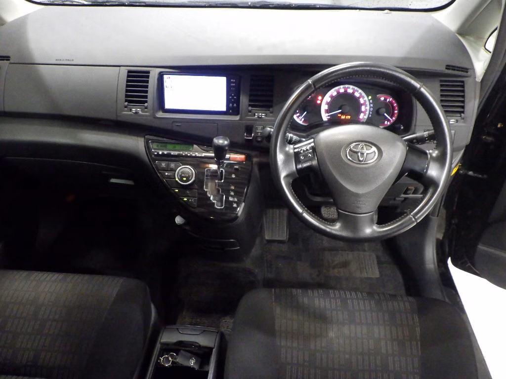 TOYOTA ISIS