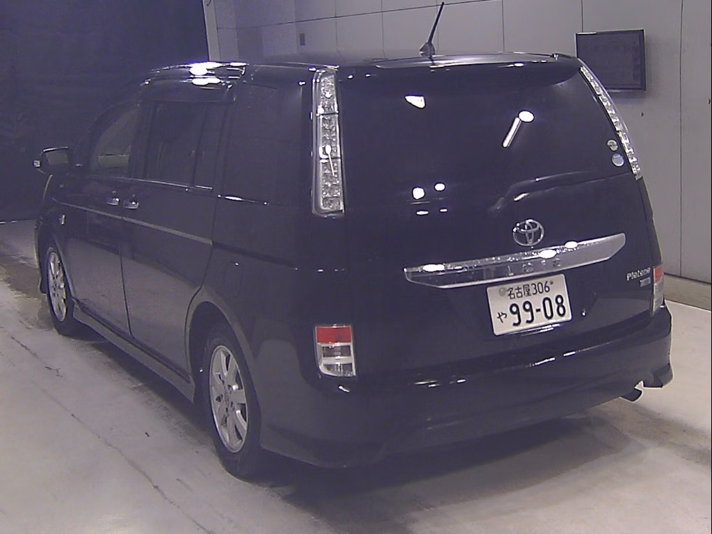 TOYOTA ISIS