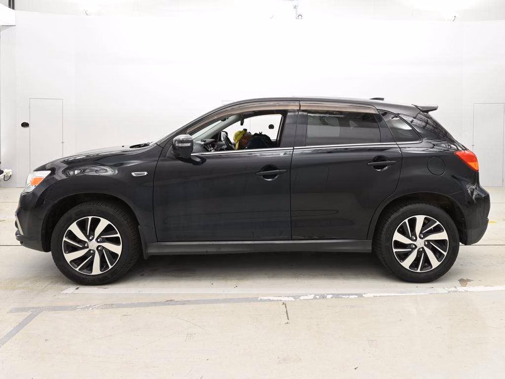 MITSUBISHI RVR