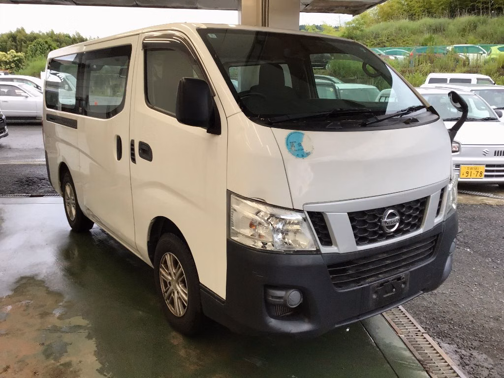 NISSAN NV350 CARAVAN