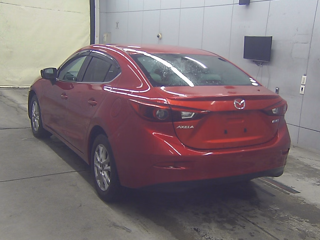MAZDA AXELA