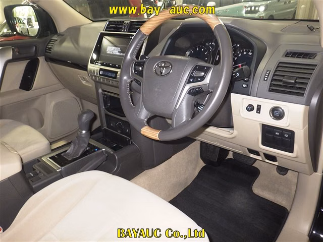 TOYOTA LAND CRUISER PRADO