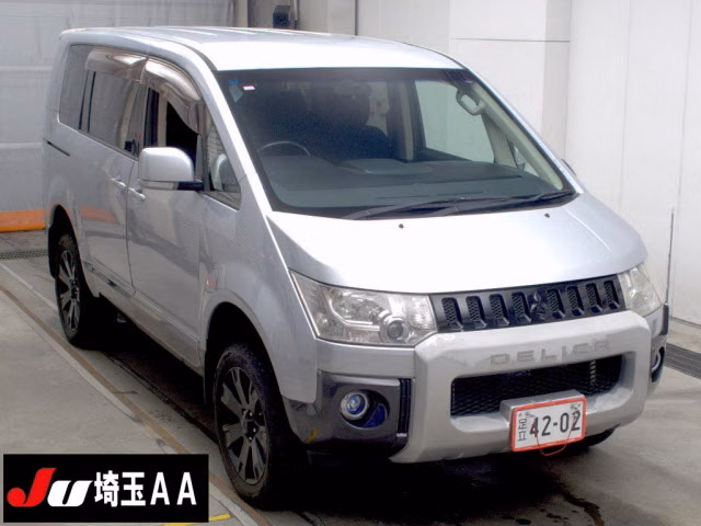 MITSUBISHI DELICA D:5