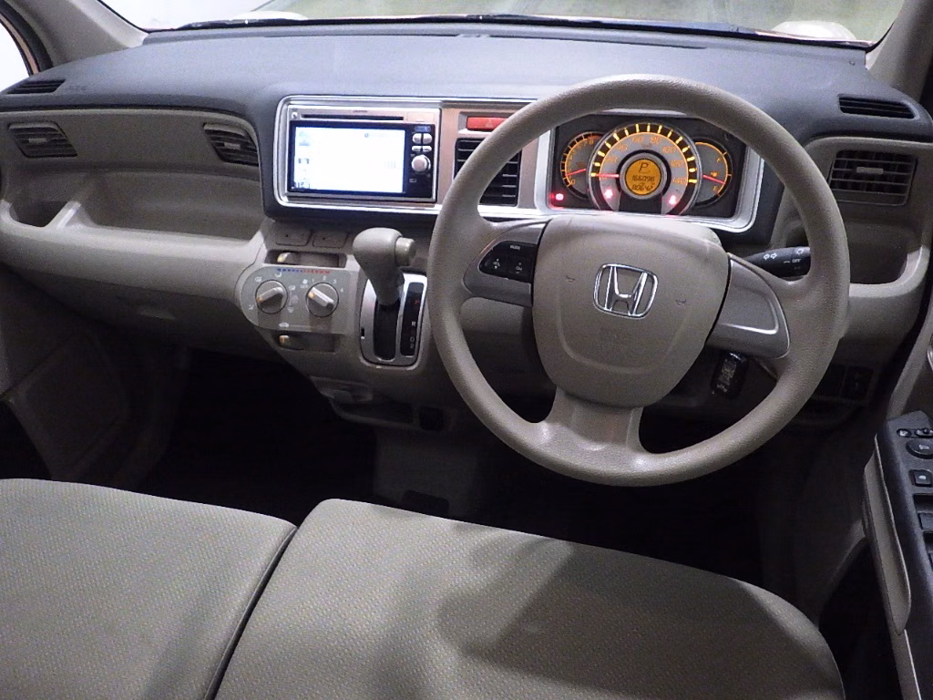 HONDA LIFE