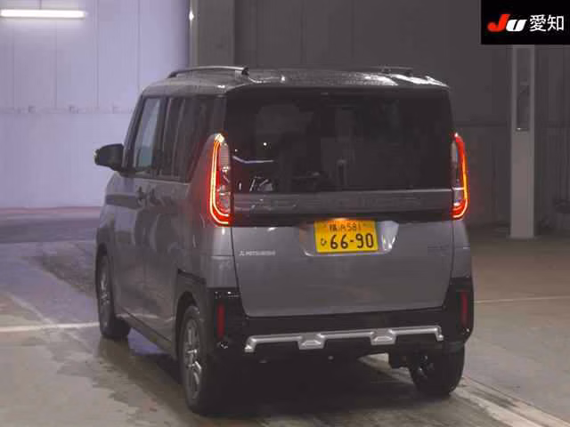 MITSUBISHI DELICA MINI