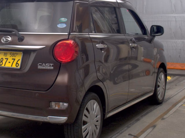 DAIHATSU CAST