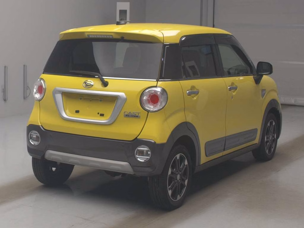 DAIHATSU CAST