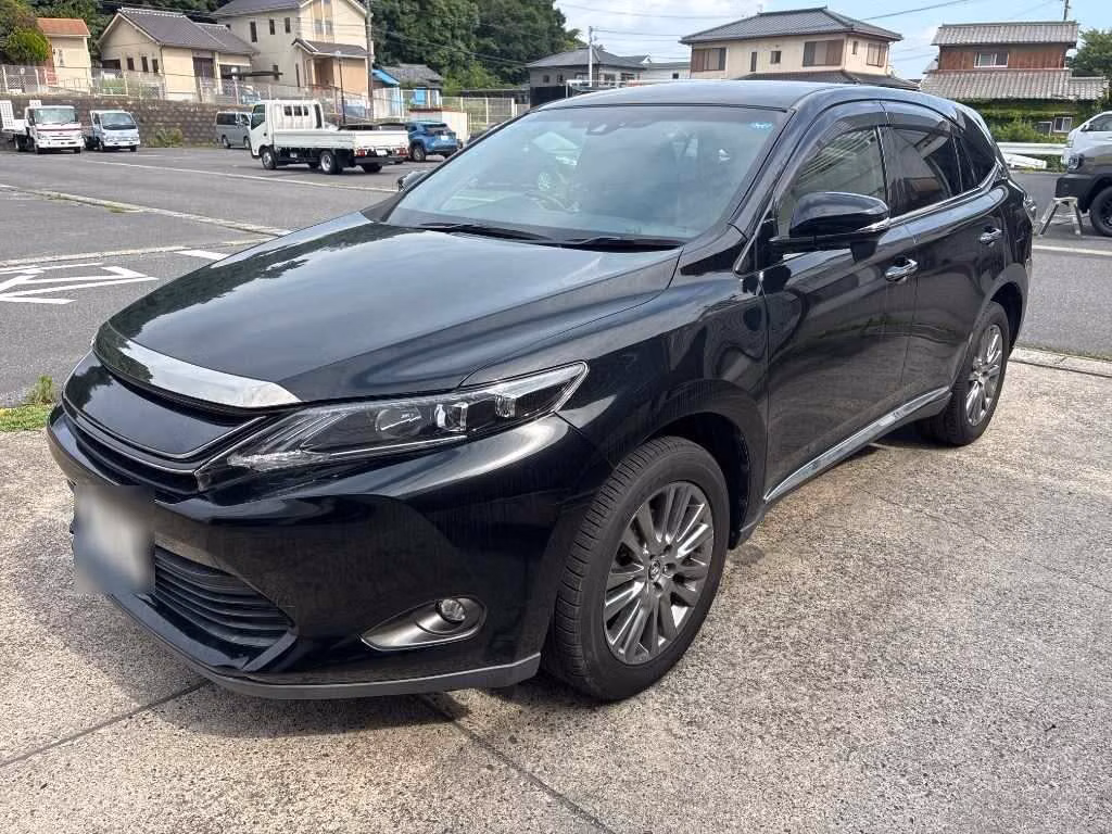 TOYOTA HARRIER