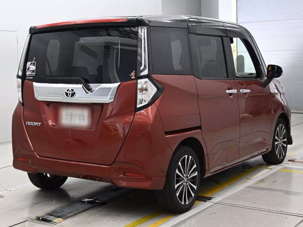 TOYOTA ROOMY