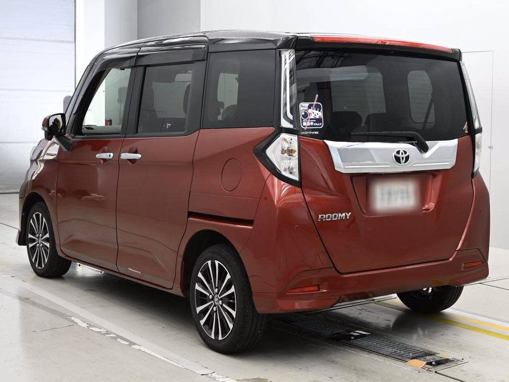 TOYOTA ROOMY