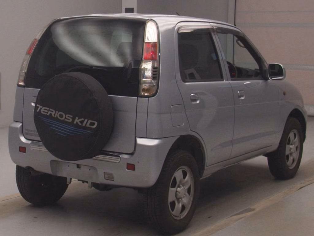 DAIHATSU TERIOS KID