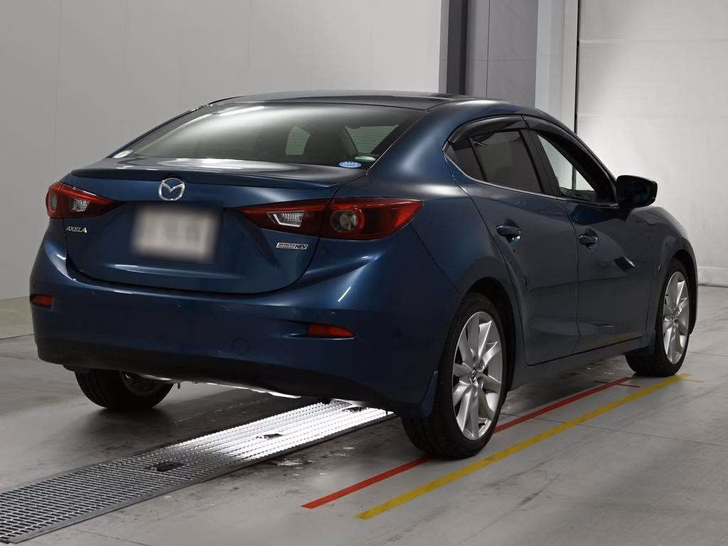 MAZDA AXELA