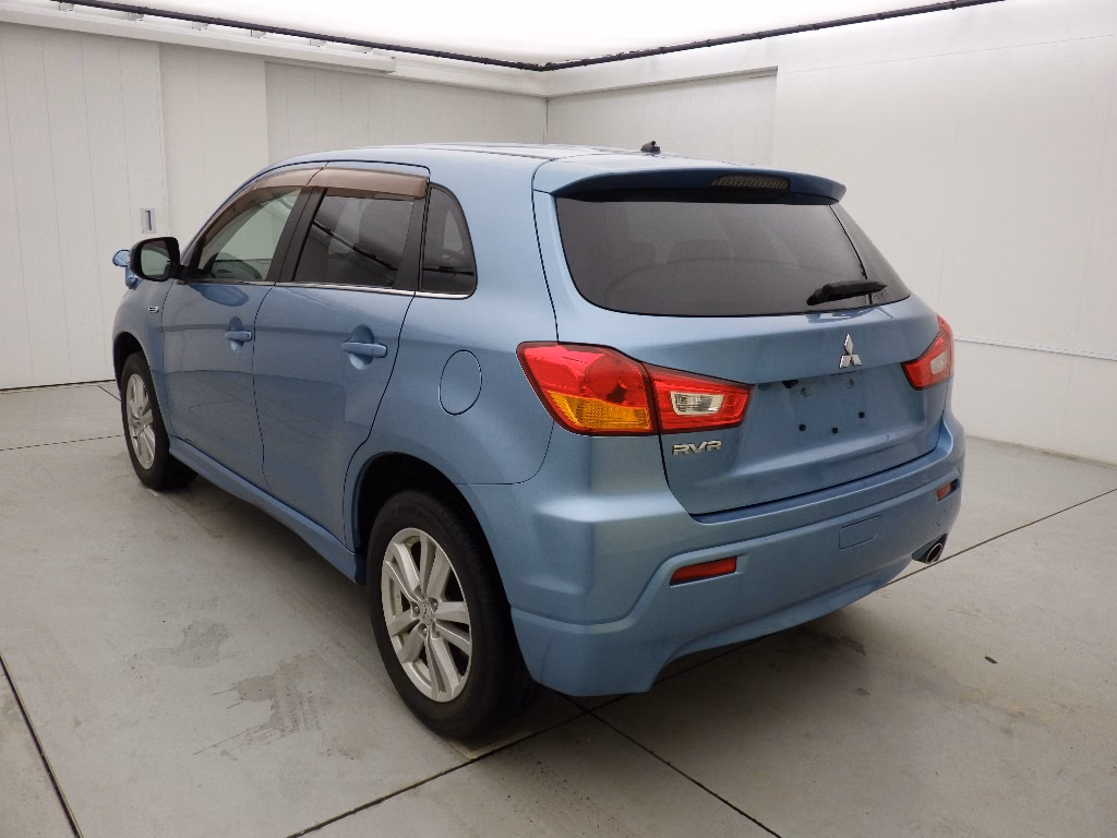 MITSUBISHI RVR