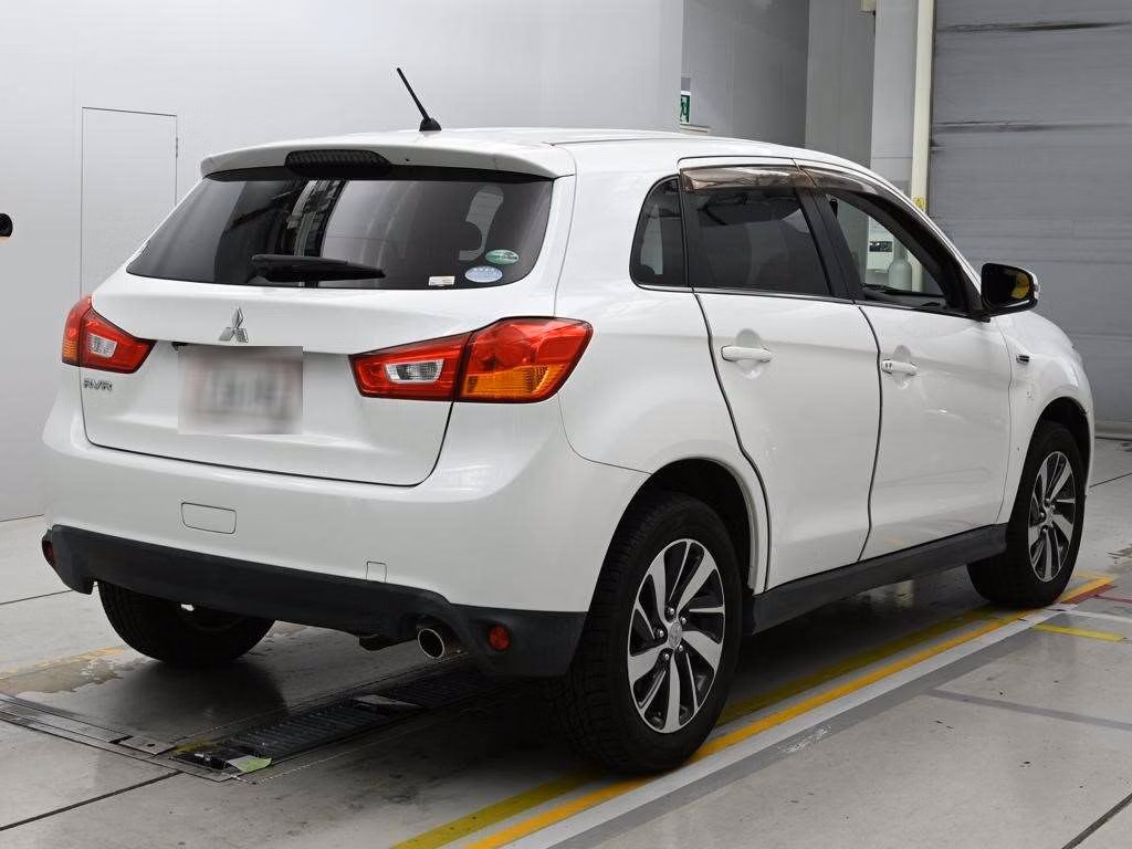 MITSUBISHI RVR