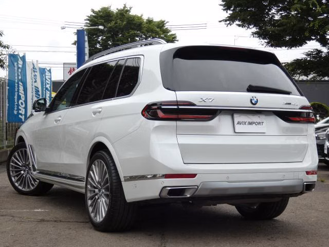 BMW X7