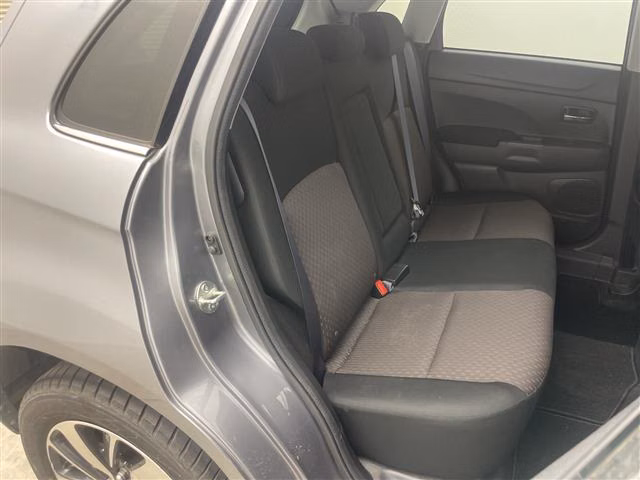 MITSUBISHI RVR