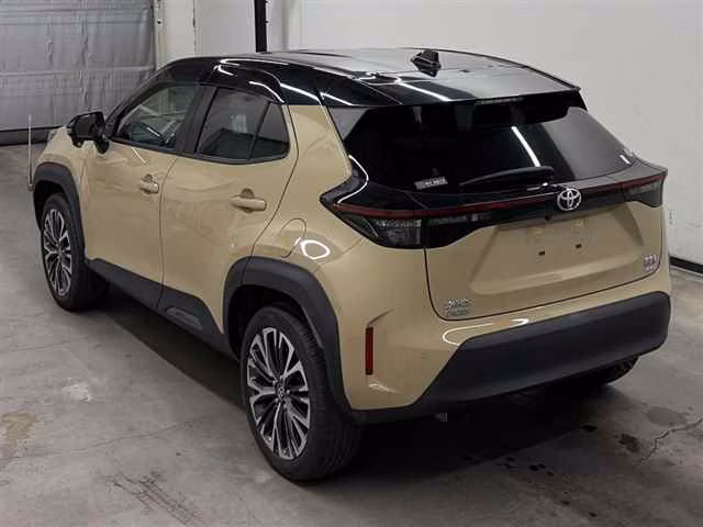 TOYOTA YARIS CROSS