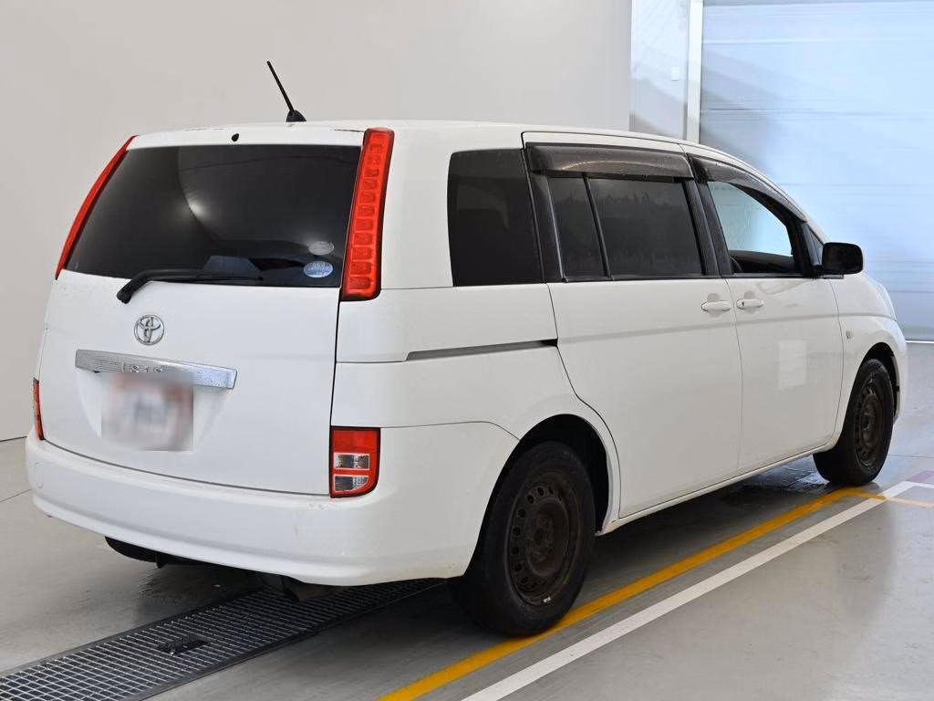 TOYOTA ISIS