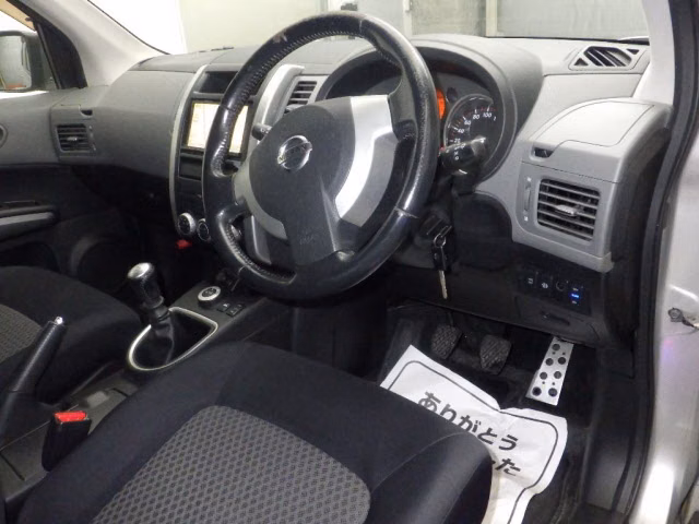 NISSAN X-TRAIL