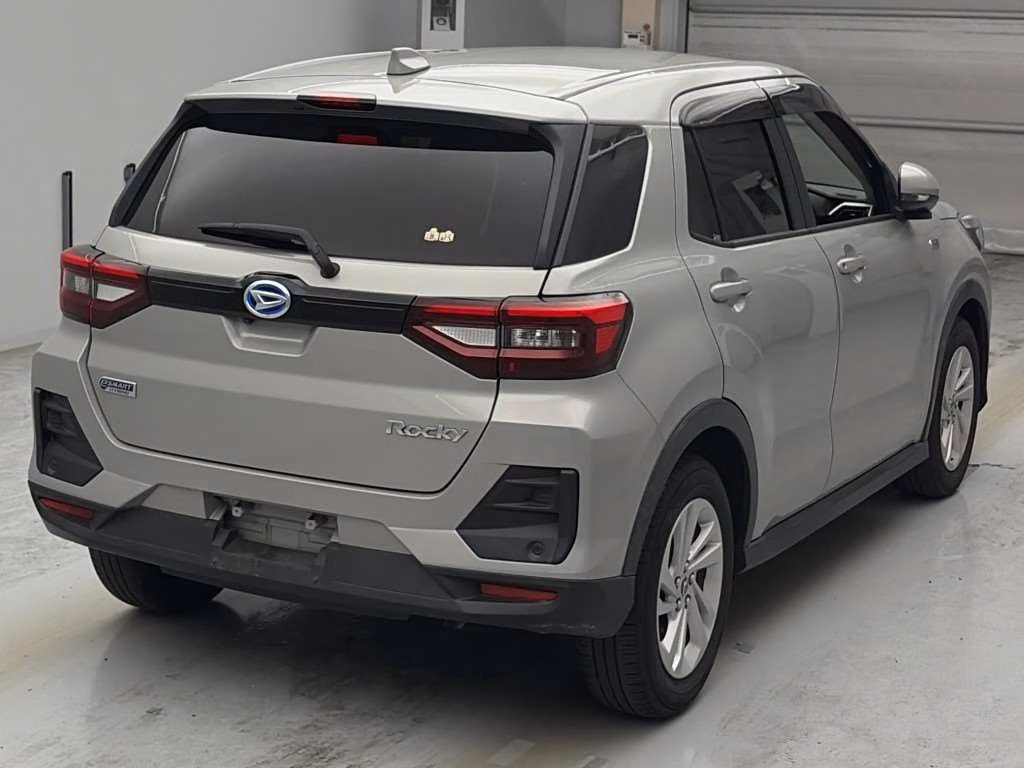 DAIHATSU ROCKY