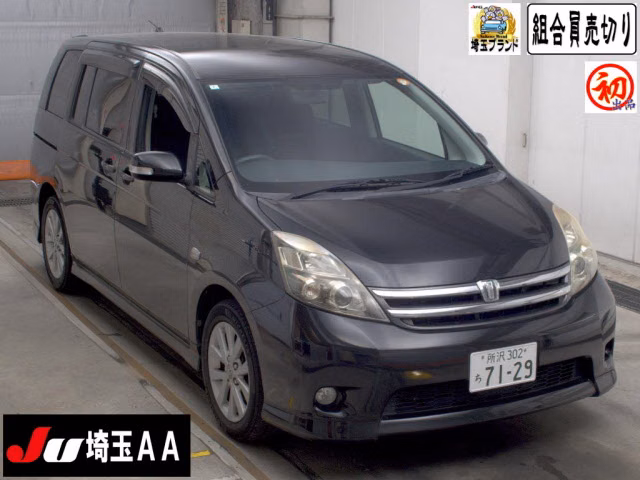 TOYOTA ISIS