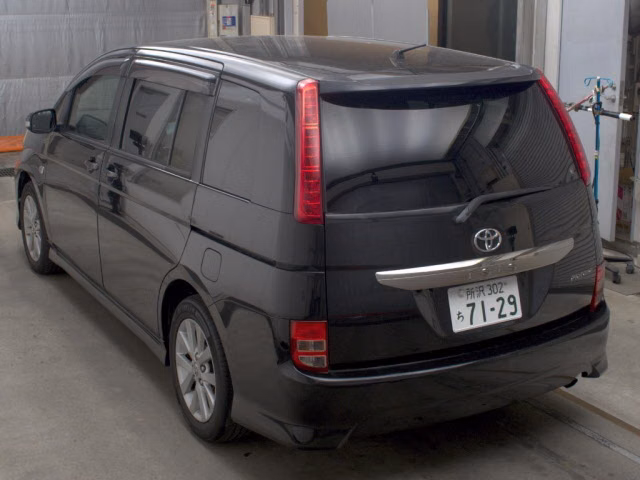 TOYOTA ISIS