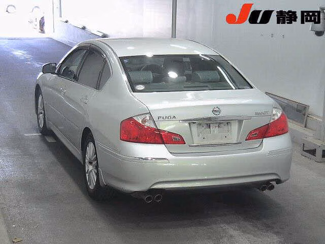NISSAN FUGA